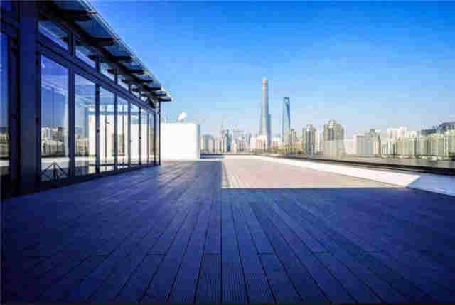 有超大江景露台比邻黄浦江的上海公司年会场地-沃弗空间