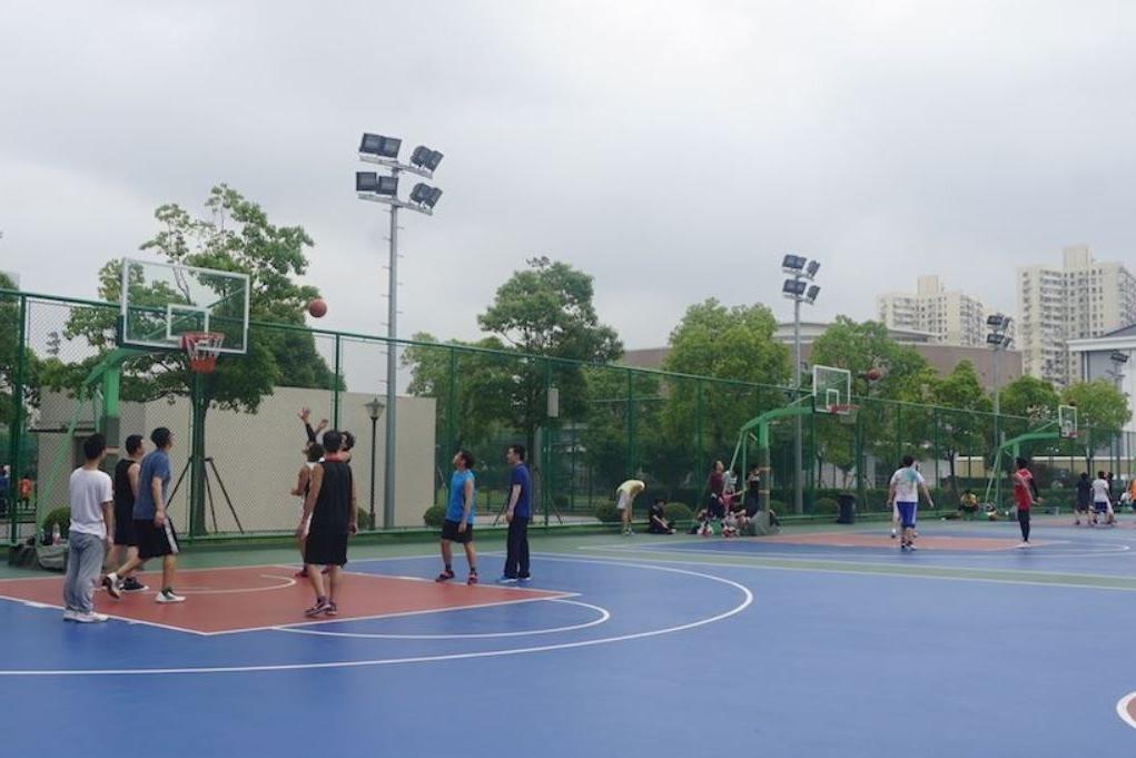 三林体育中心篮球场